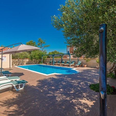 Villa Mare Apartments Вир Экстерьер фото
