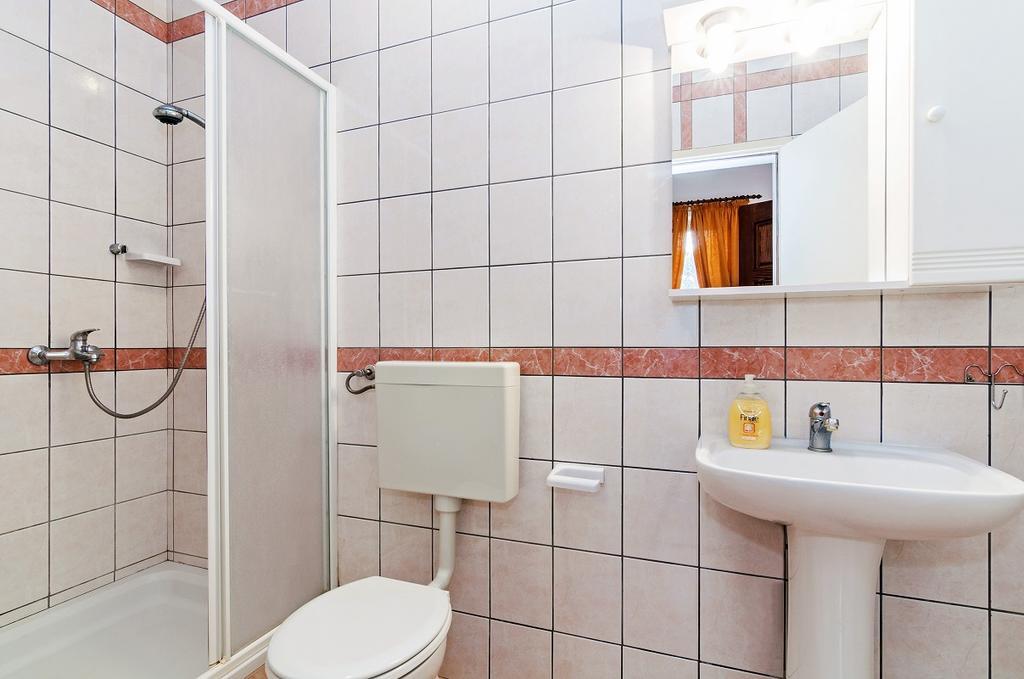 Villa Mare Apartments Вир Экстерьер фото