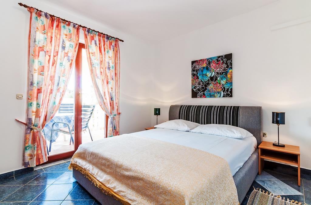 Villa Mare Apartments Вир Экстерьер фото