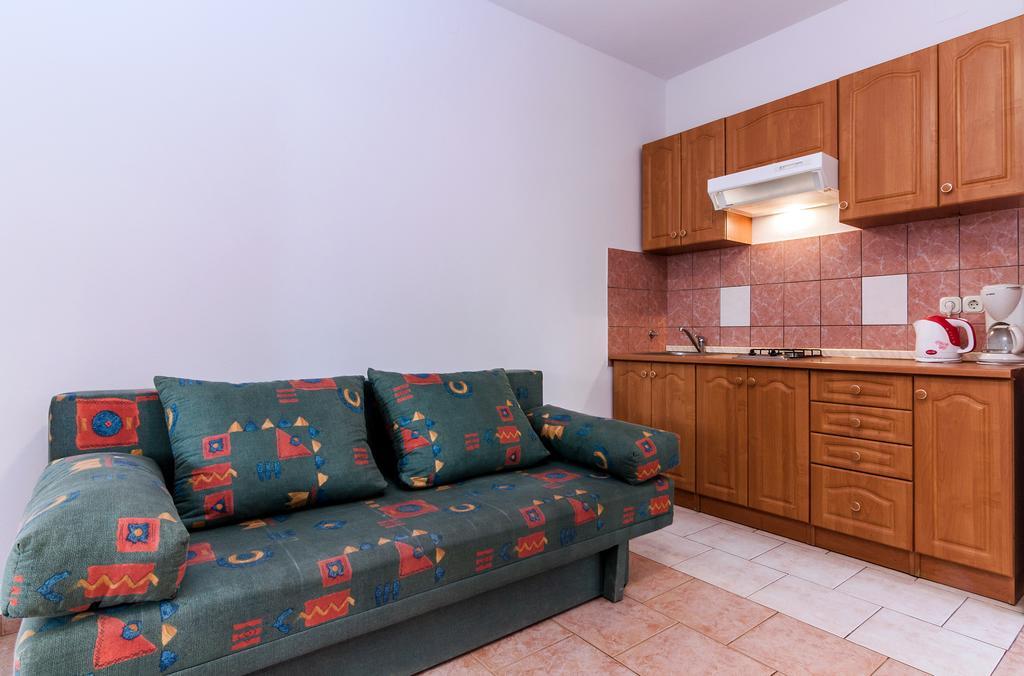 Villa Mare Apartments Вир Экстерьер фото