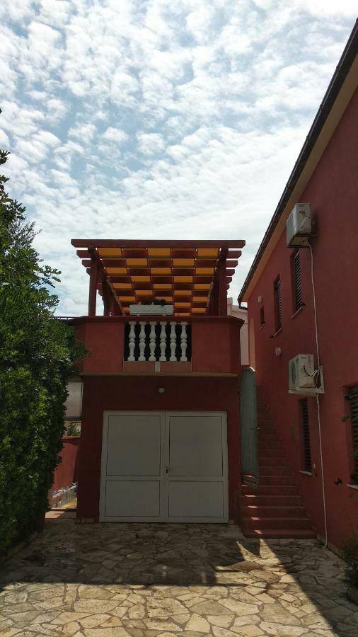Villa Mare Apartments Вир Экстерьер фото