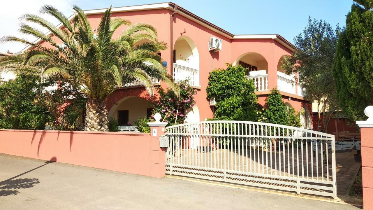 Villa Mare Apartments Вир Экстерьер фото